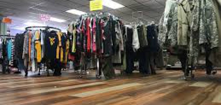 Youth Volunteering at Missions Thrift Store